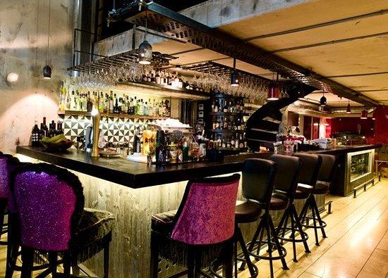 G Cafe Bar