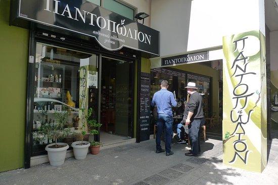 Pantopolion, Athene