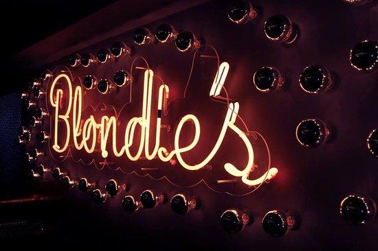 Blondie's, Athene