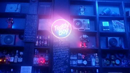 Teddyboy Bar, Athene