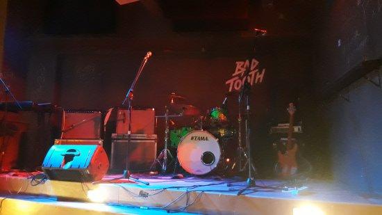 Bad Tooth Bar, Athene