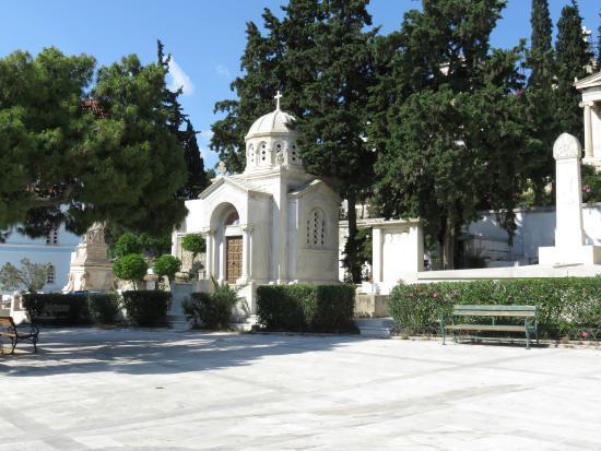 Eerste begraafplaats van Athene, Athene